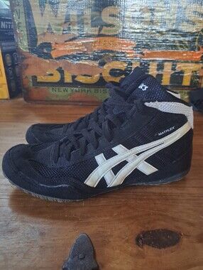 Asics MATFLEX Wrestling Shoes, Big Kid's 6.5Y, Black White JY701